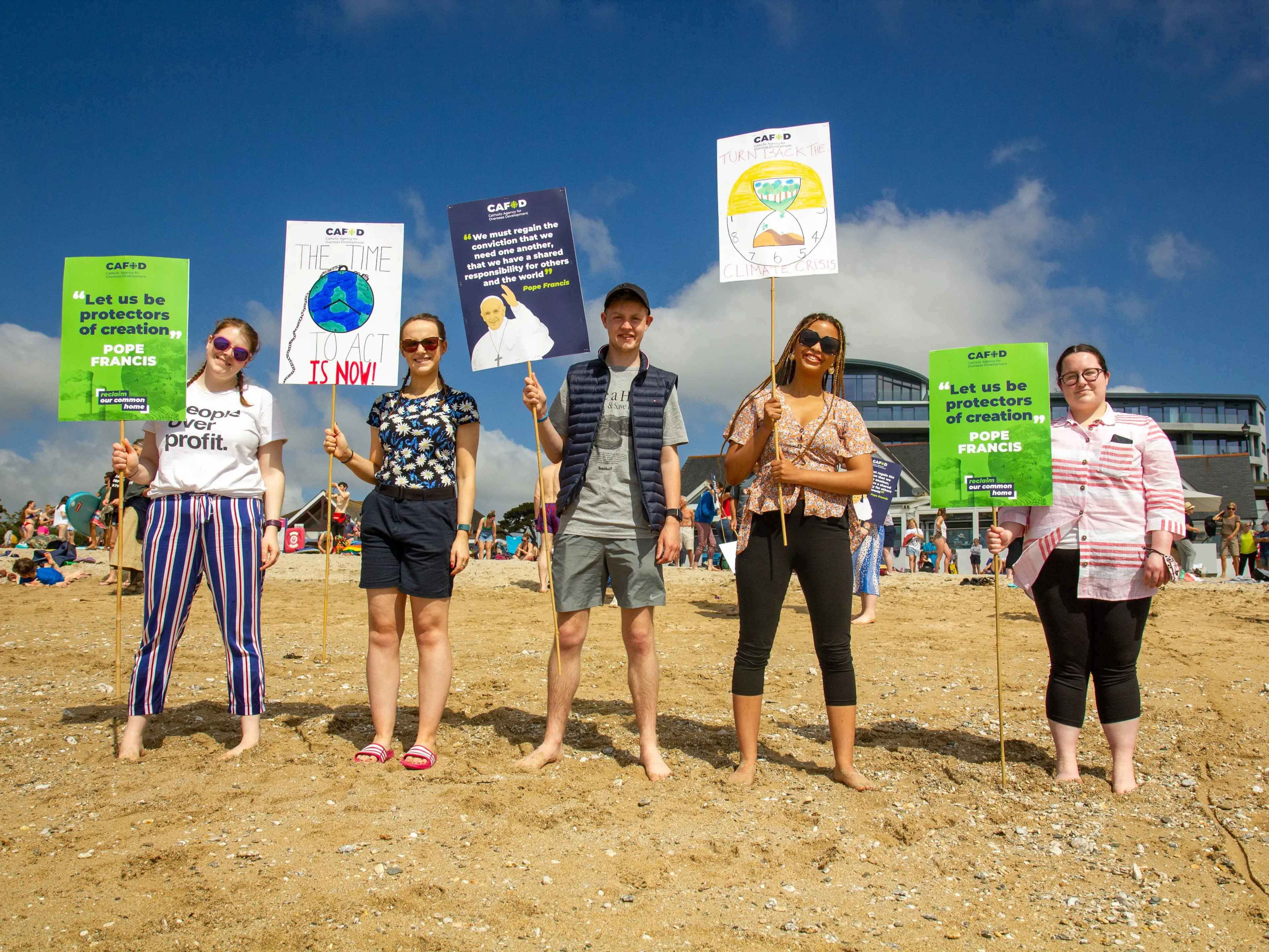 UK - Plymouth - Young CAFOD supporters in Cornwall for G7 2021