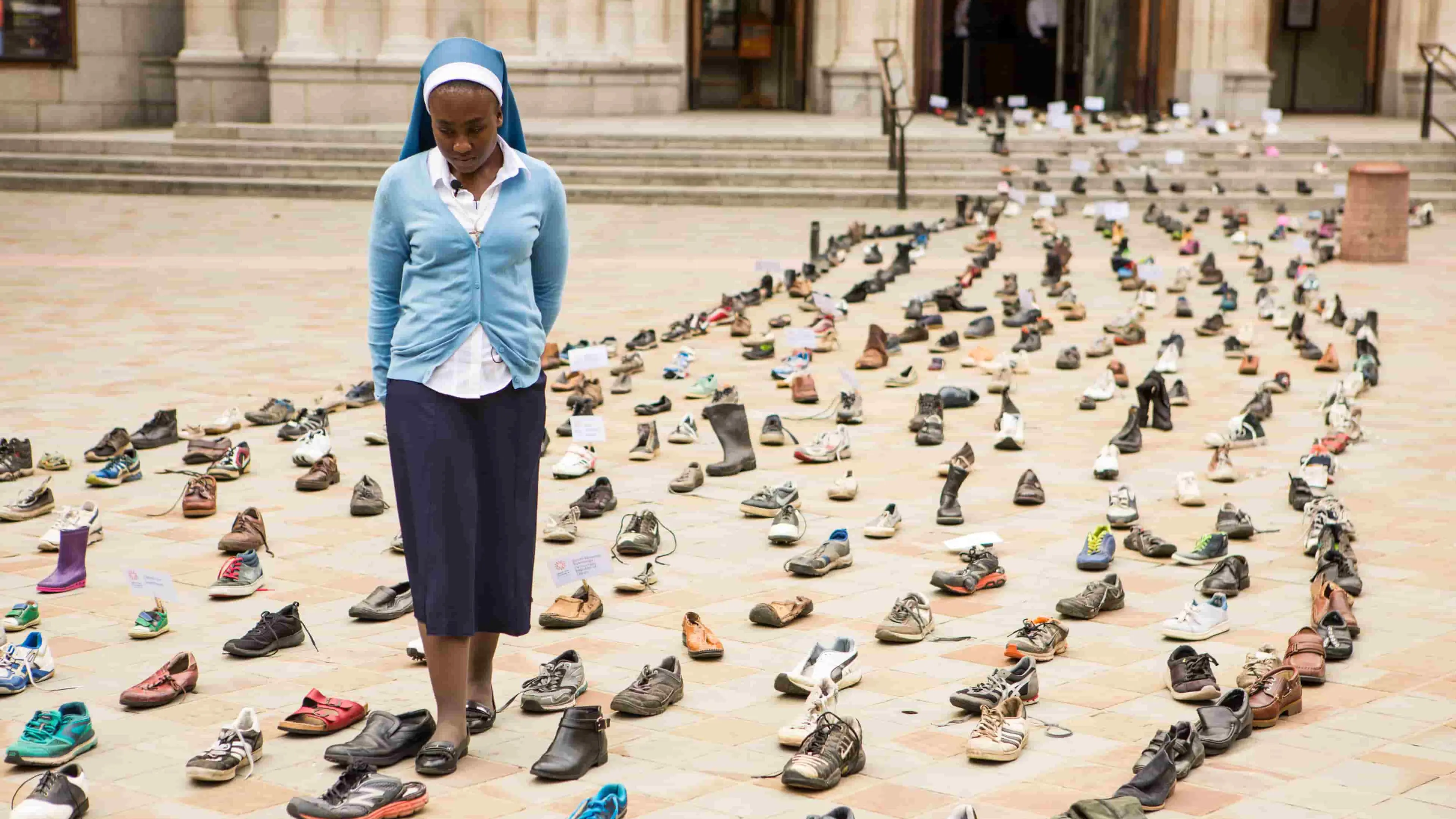 UK - Westminster - Sr Clara with refugees' and migrants' shoes